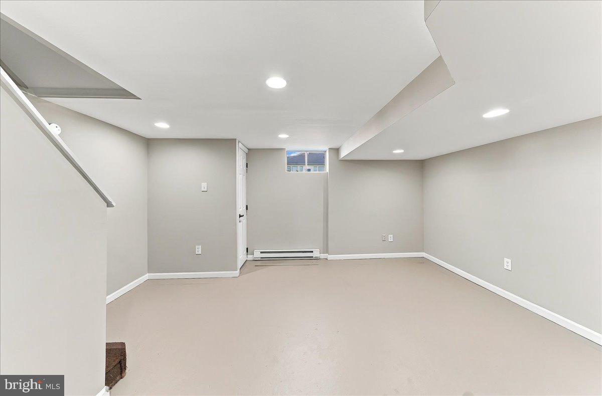 1122 Walnut St Property Photo 24