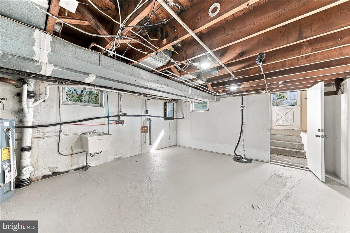 1122 Walnut St Property Photo 26