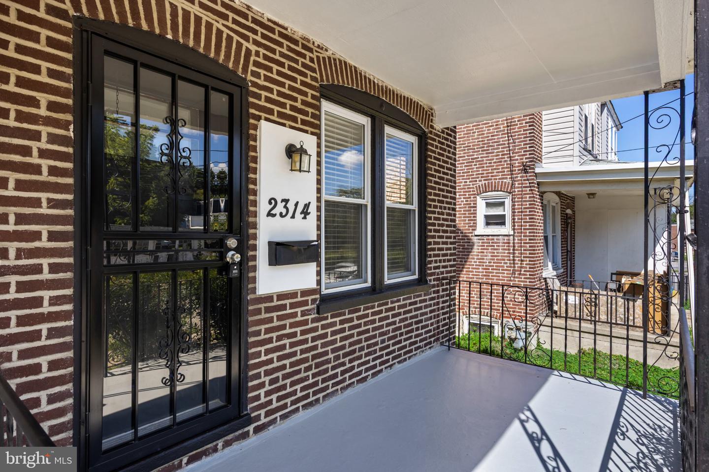 2314 Upland St Property Photo 4