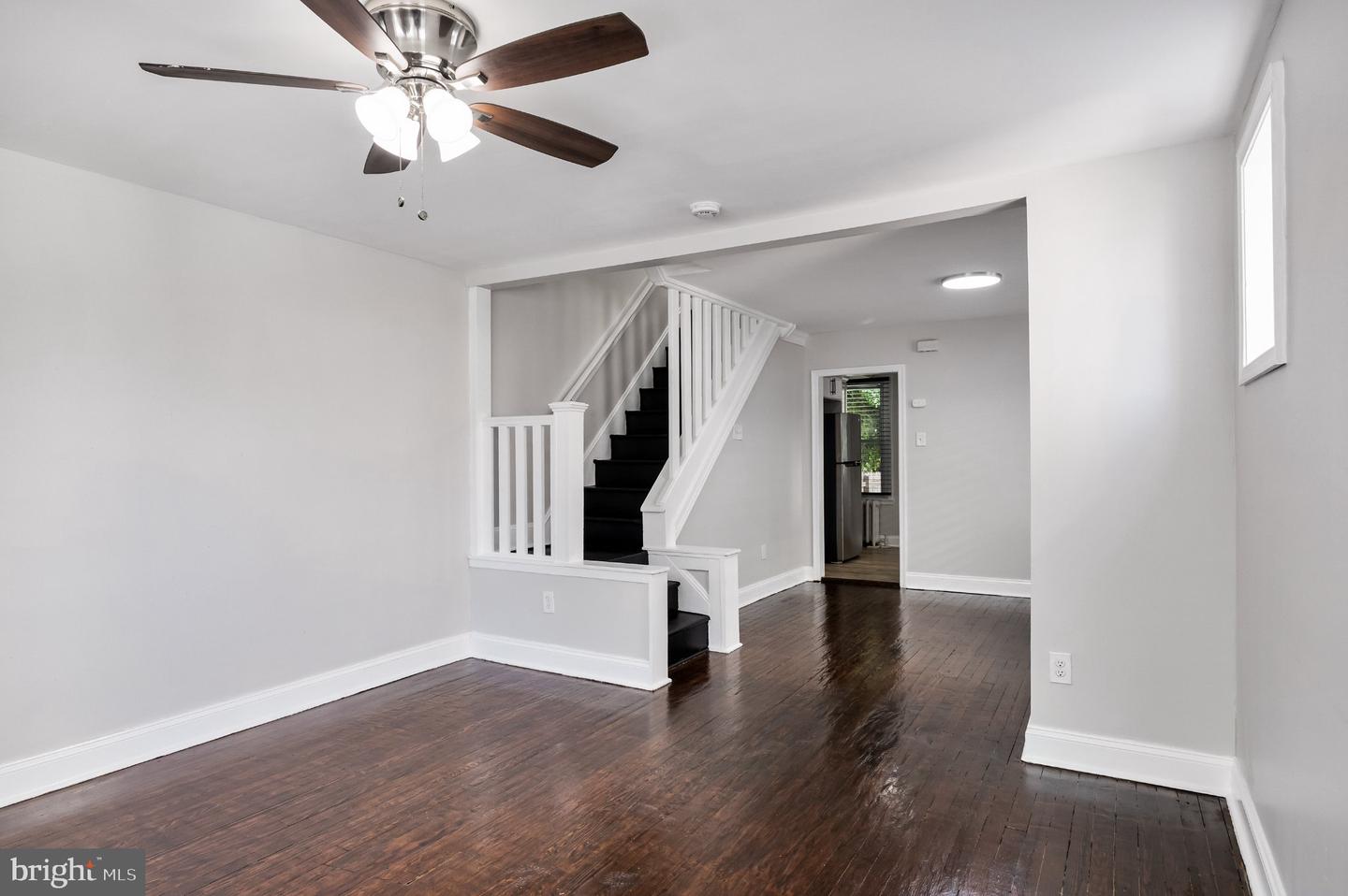 2314 Upland St Property Photo 6