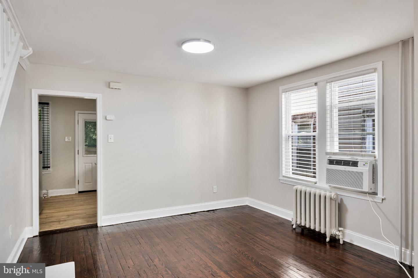 2314 Upland St Property Photo 8