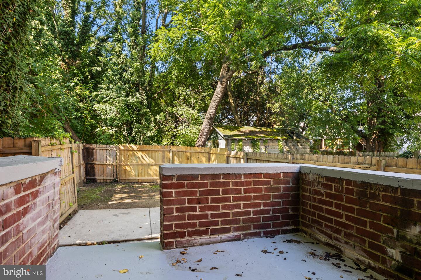 2314 Upland St Property Photo 24