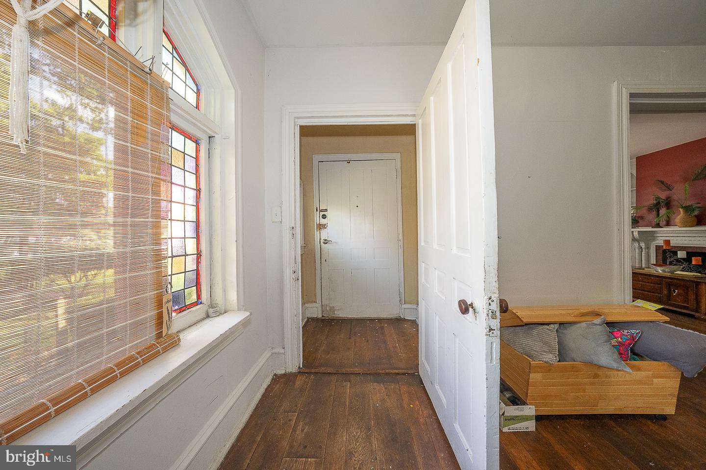59 Fairview Ave Property Photo 3