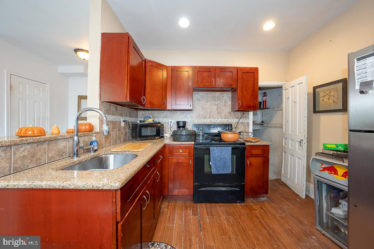 59 Fairview Ave Property Photo 11