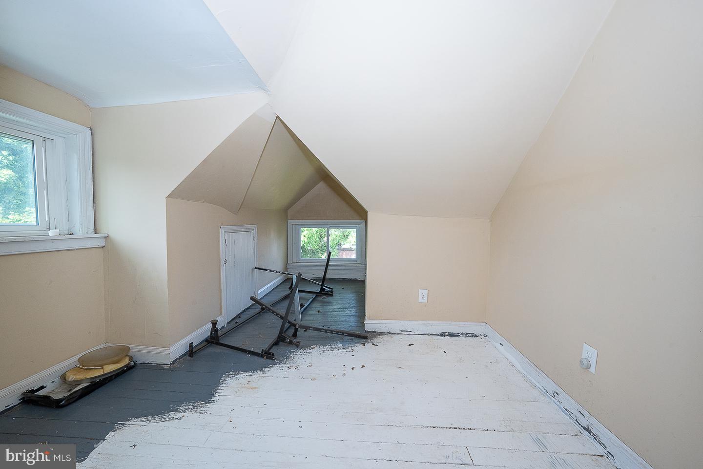 59 Fairview Ave Property Photo 24