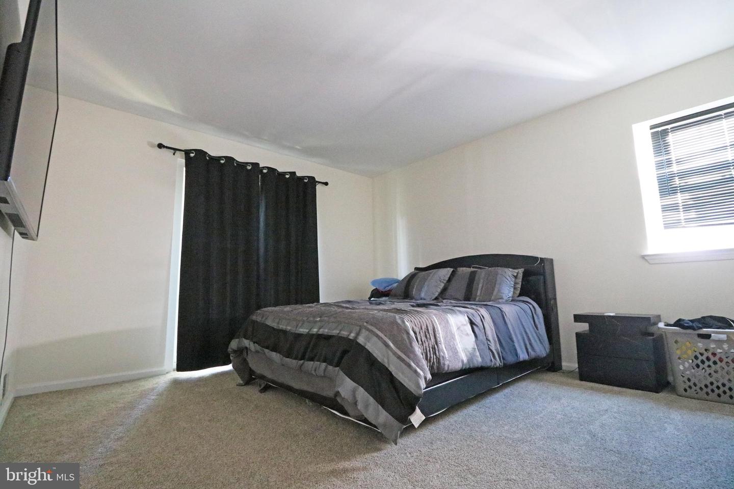646 Country Ln Property Photo 35