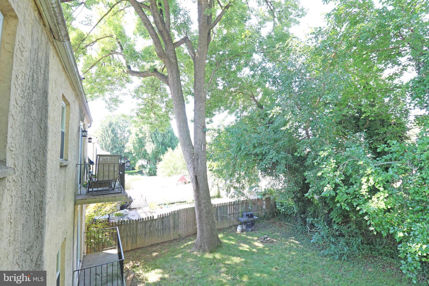 646 Country Ln Property Photo 39