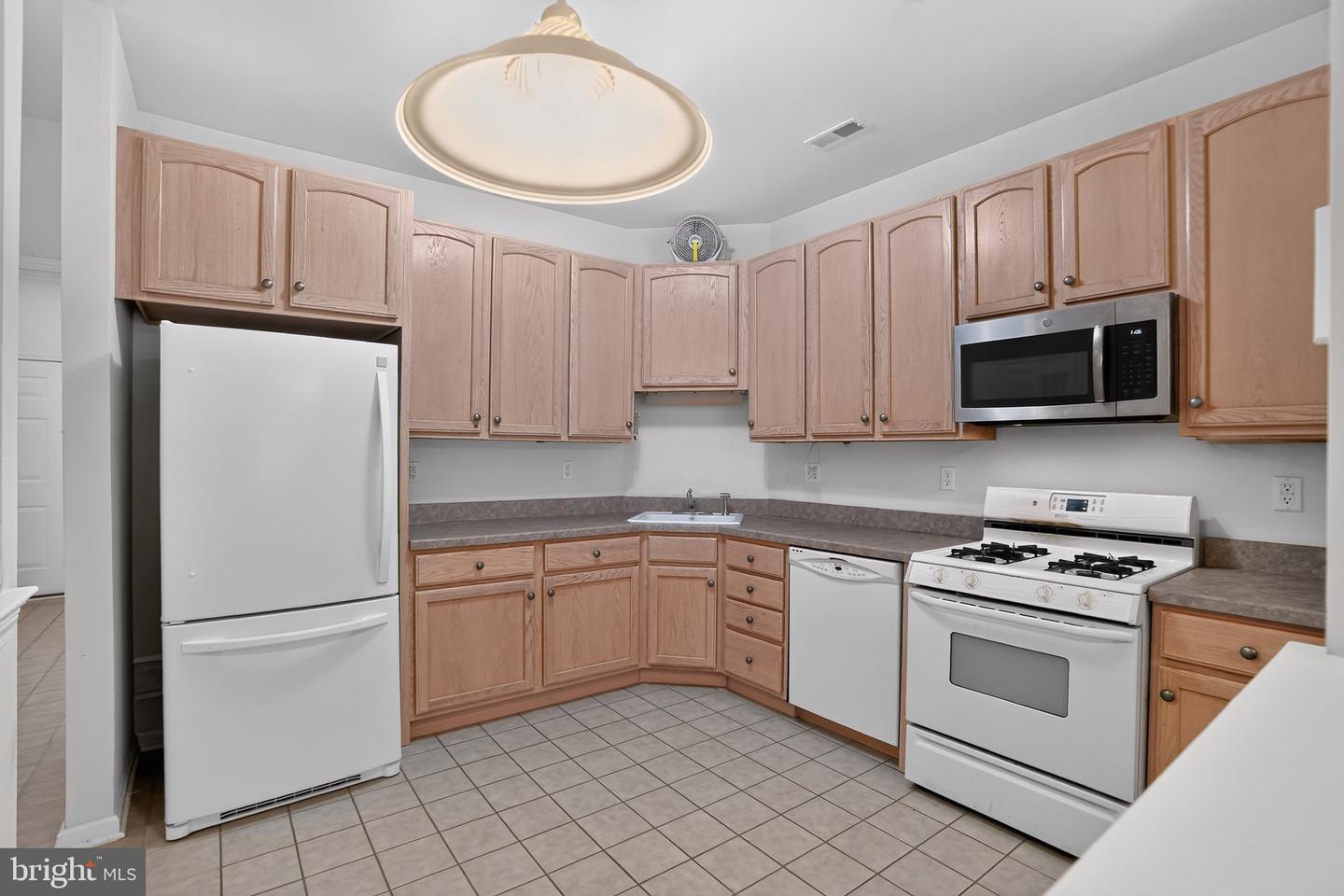 45 Dresner Cir Property Photo 8