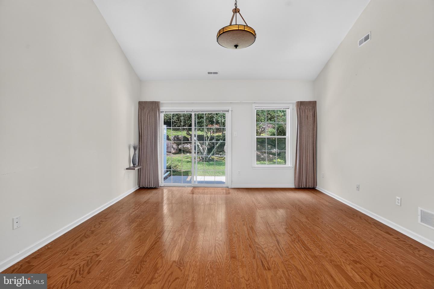 45 Dresner Cir Property Photo 24