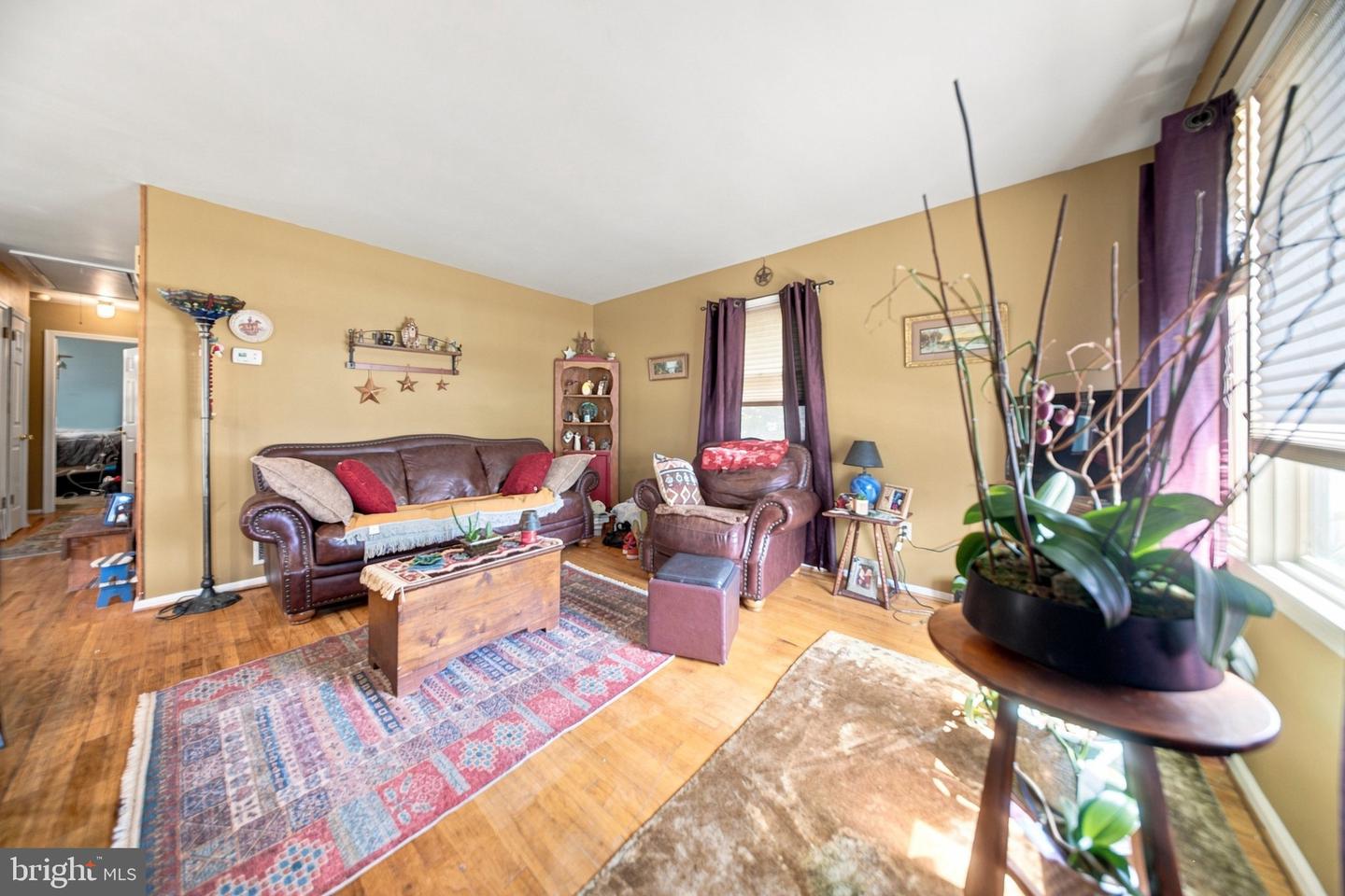 1717 Franklin Ave Property Photo 3