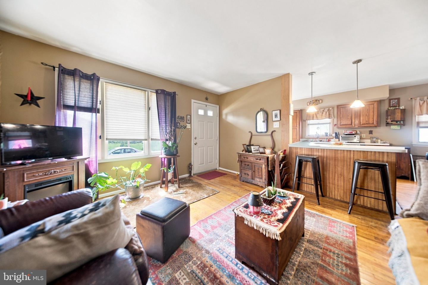 1717 Franklin Ave Property Photo 4