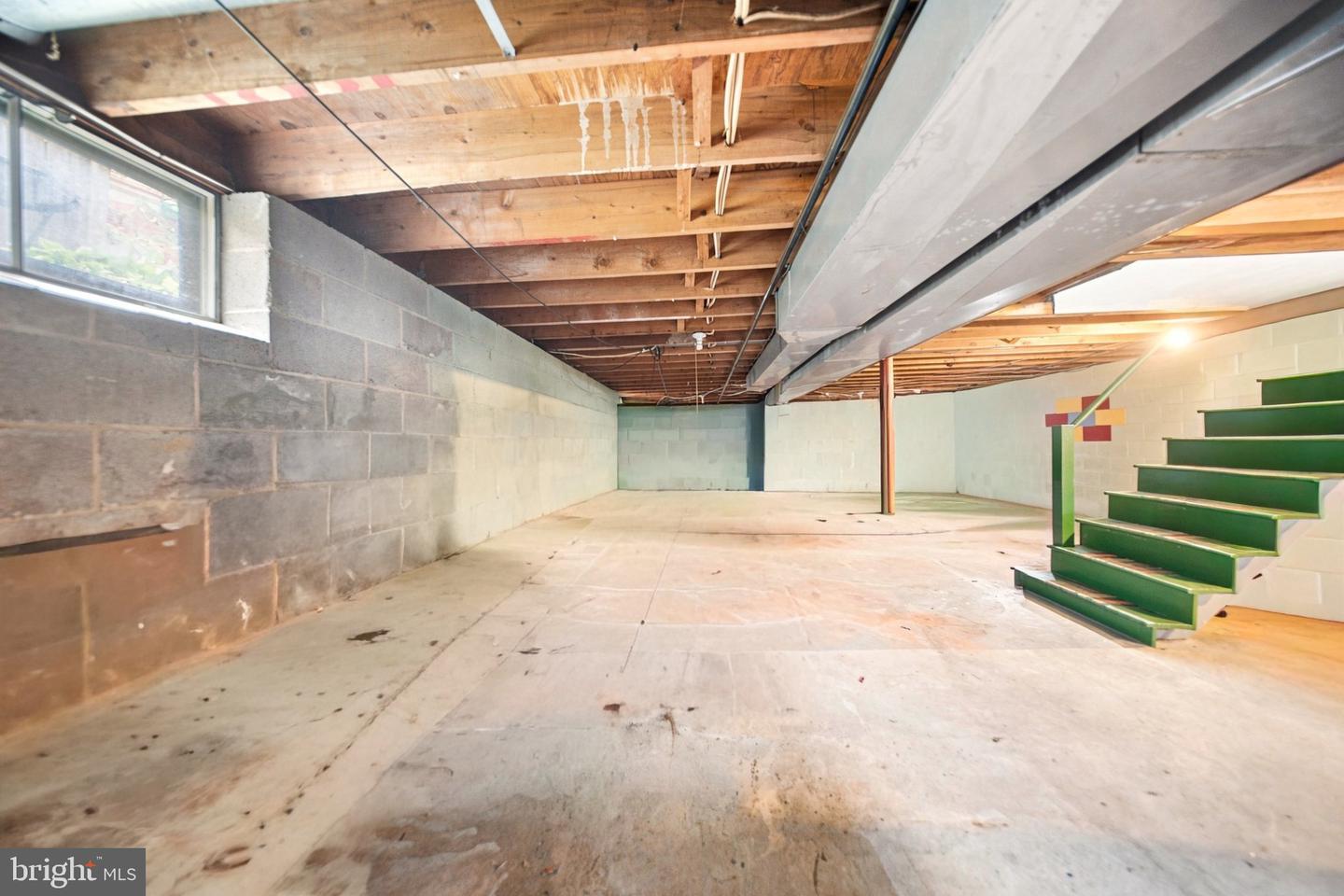 1717 Franklin Ave Property Photo 12