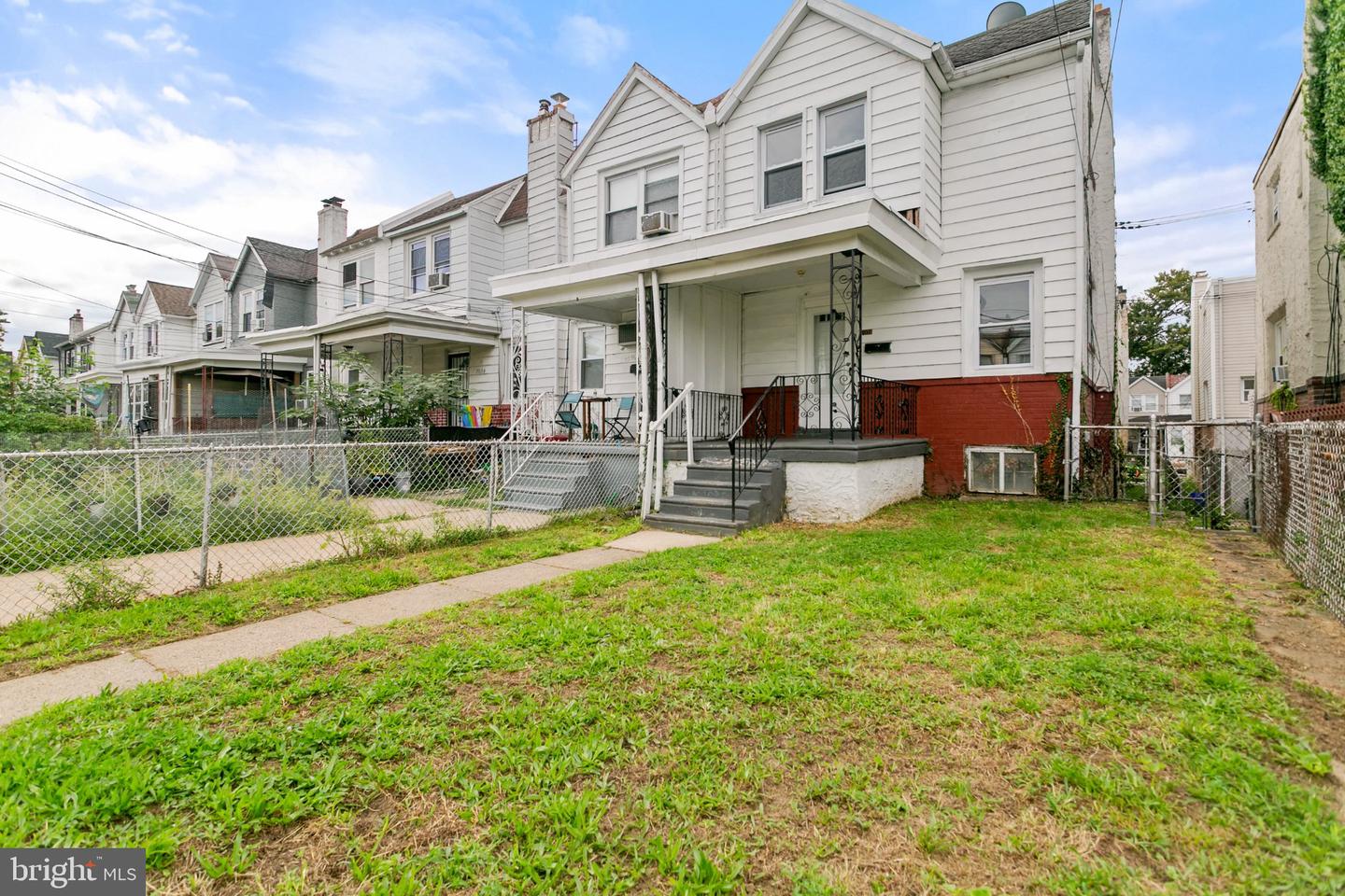 7038 Clover Ln Property Photo 1