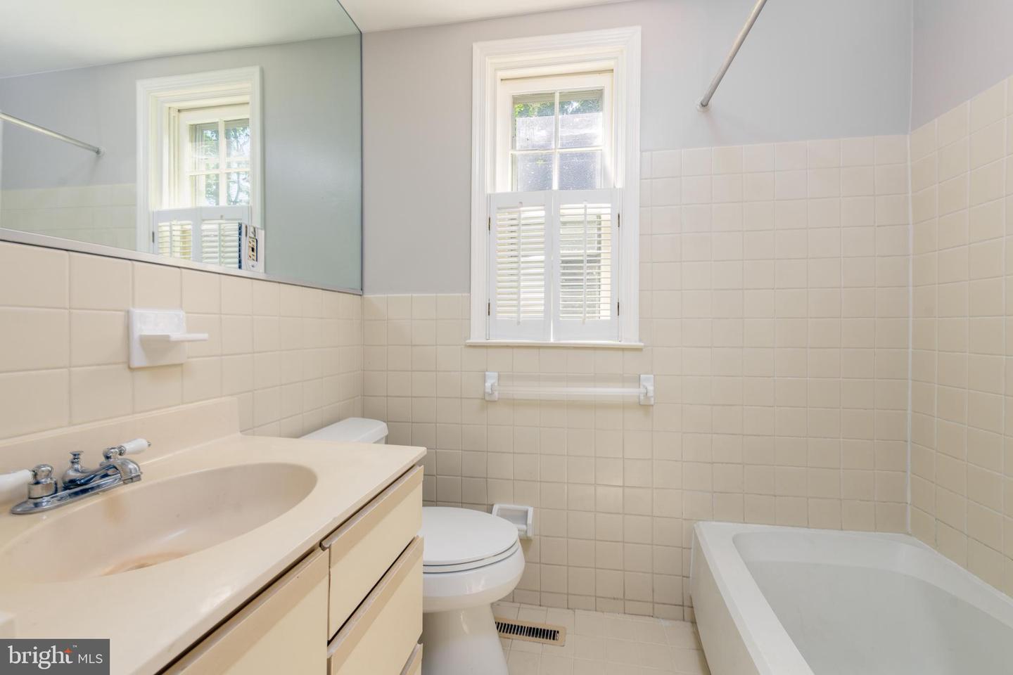 500 E Lancaster Ave #b 124 Property Photo 7