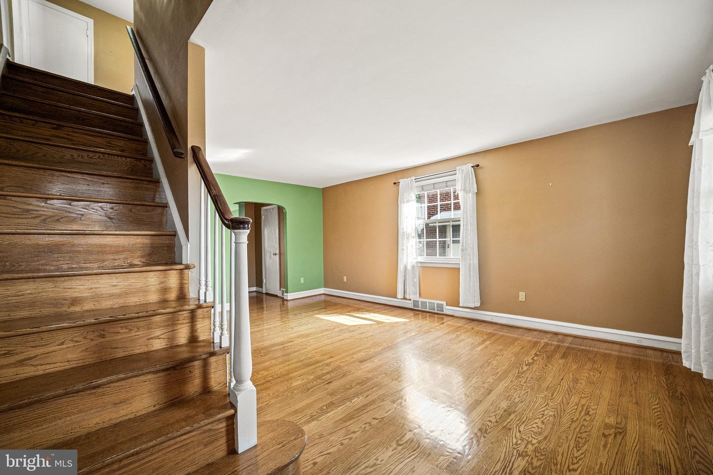 231 Springfield Rd Property Photo 5