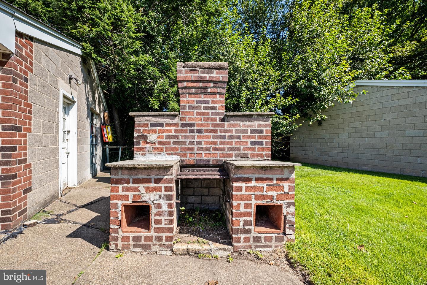231 Springfield Rd Property Photo 32