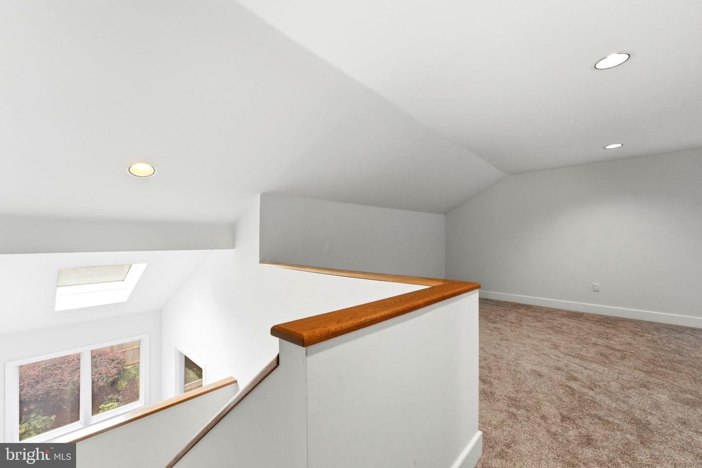 30 Greythorne Woods Cir Property Photo 32