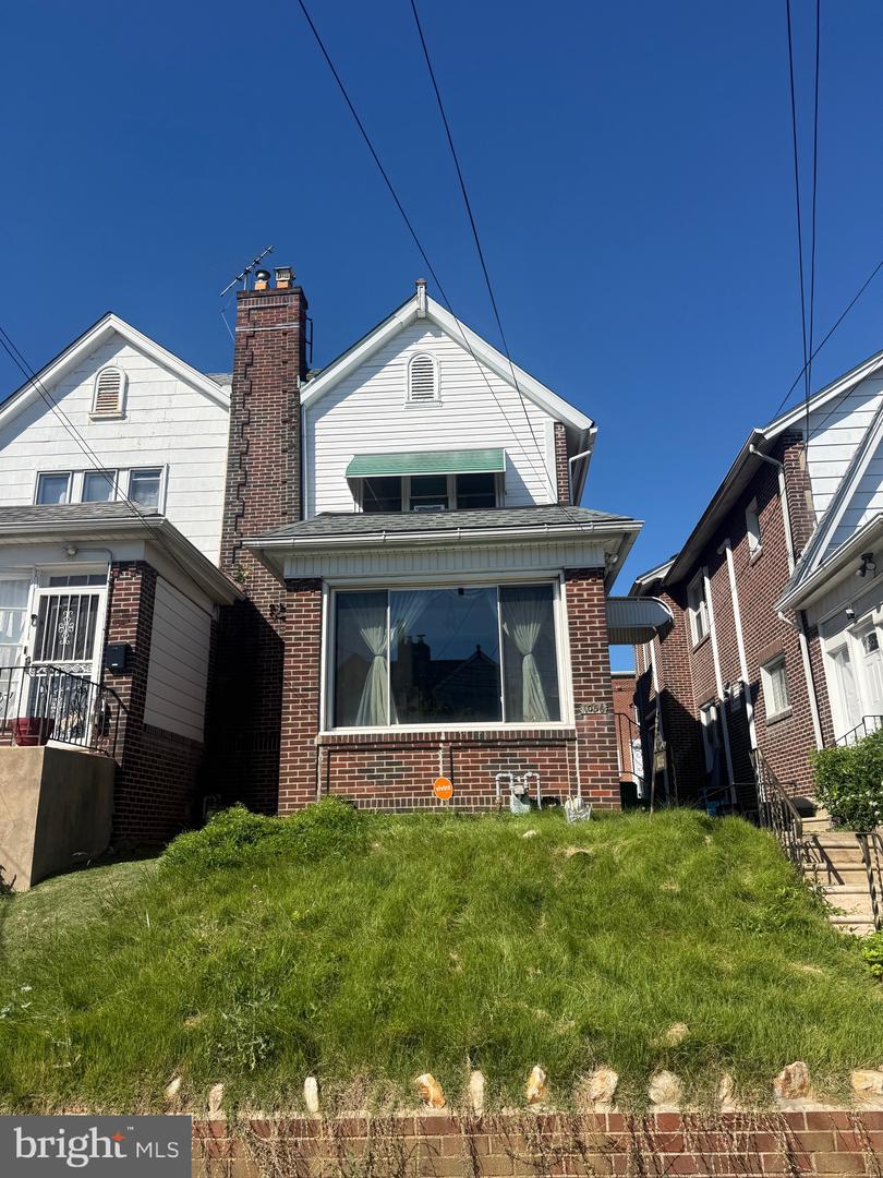 1056 SERRILL AVE Property Photo 1