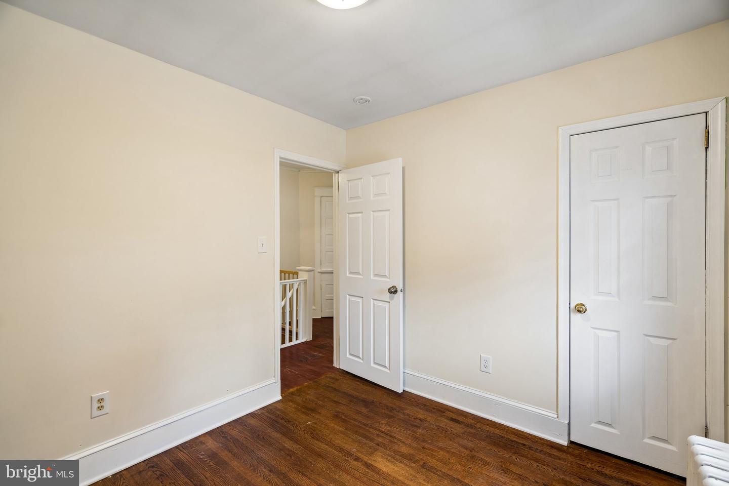 251 W Essex Ave Property Photo 19