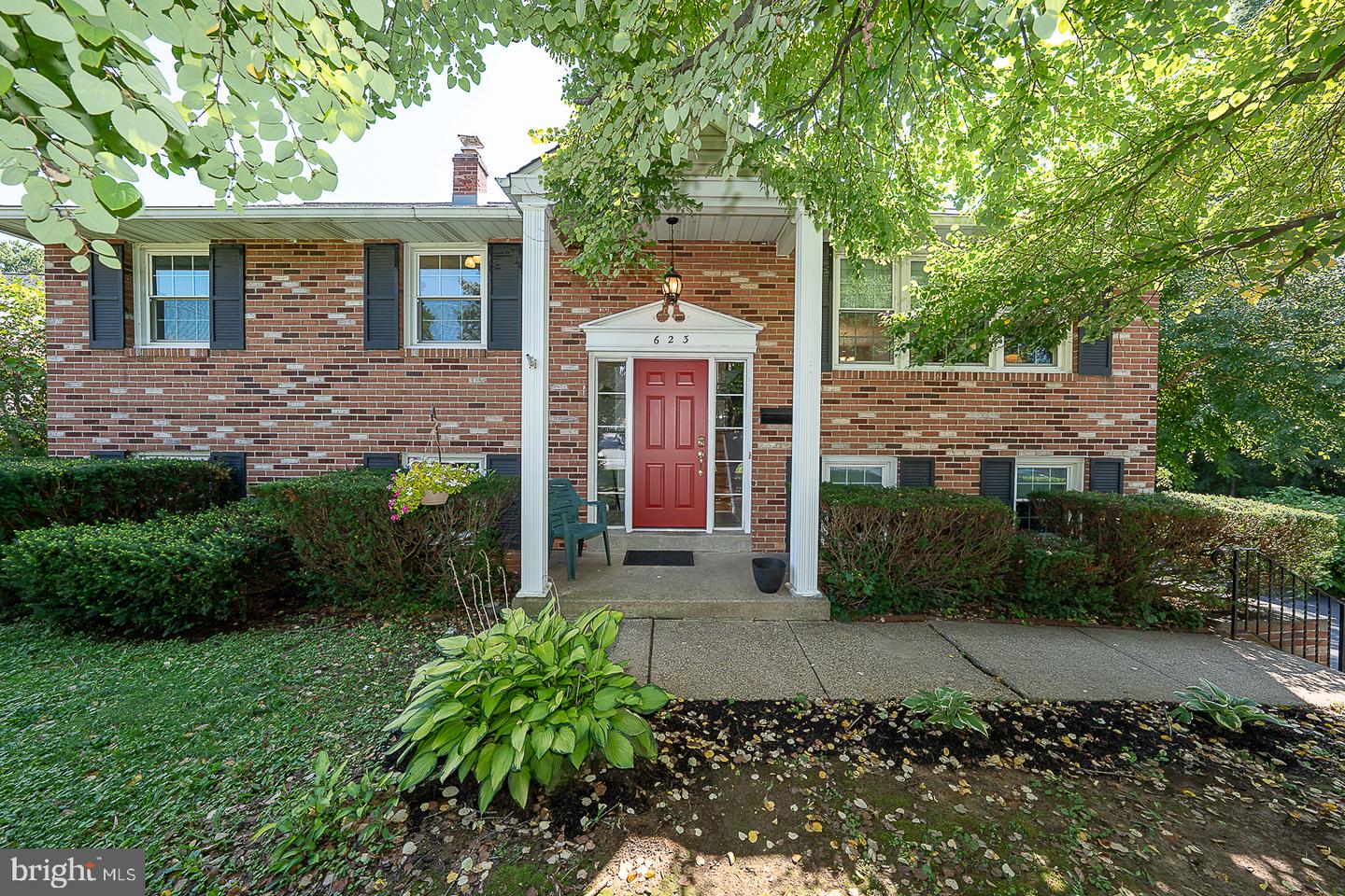 623 N Morton Ave Property Photo 1