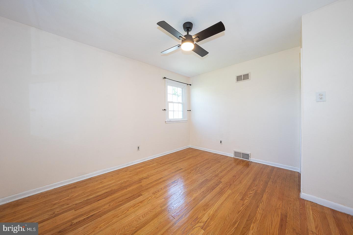 623 N Morton Ave Property Photo 20