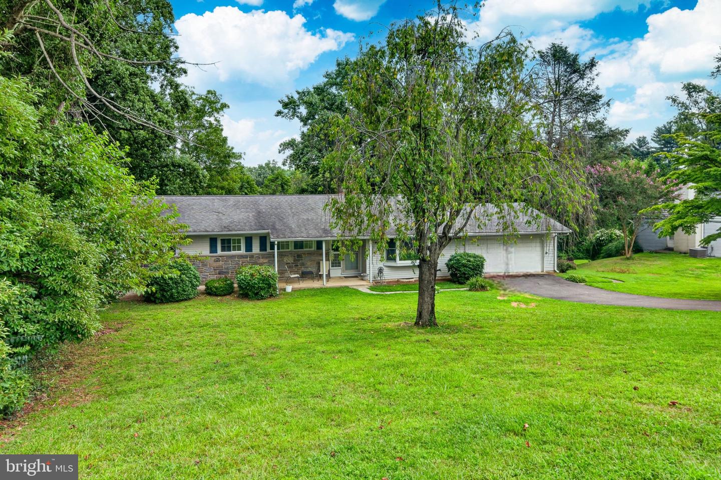 905 Ridley Creek Dr Property Photo 3