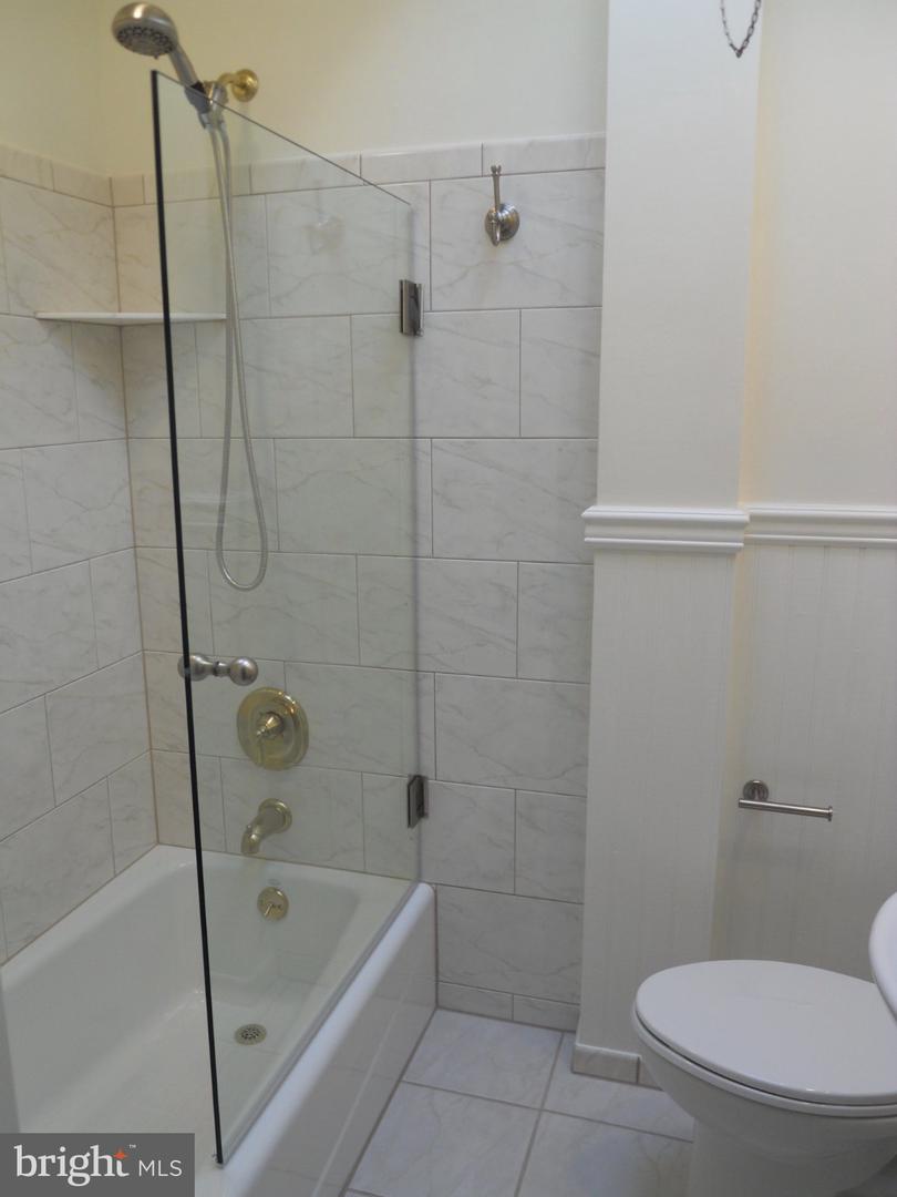 3554-3556 Woodcrest Ave Property Photo 58