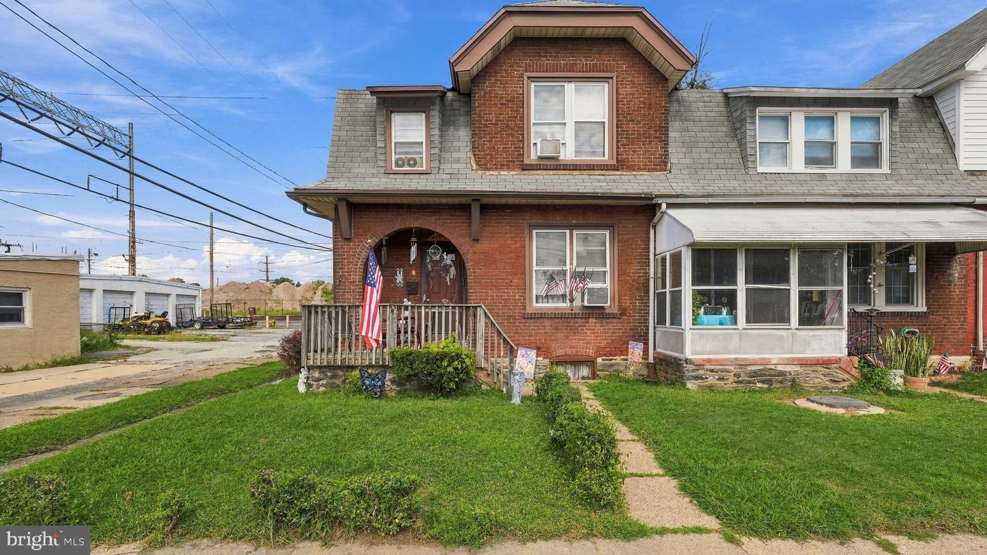 1 Chestnut St Property Photo 1