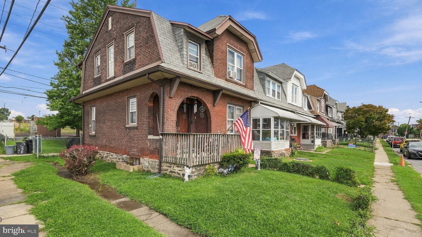 1 Chestnut St Property Photo 2