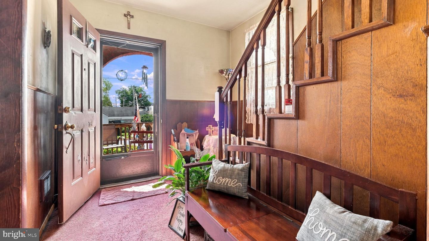 1 Chestnut St Property Photo 4