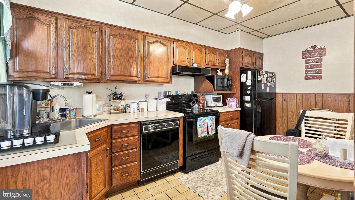 1 Chestnut St Property Photo 5