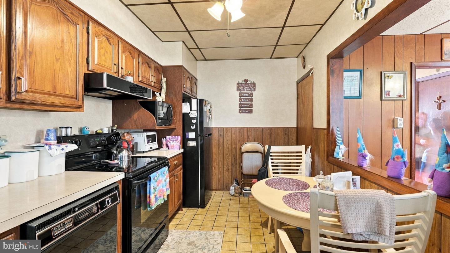 1 Chestnut St Property Photo 6