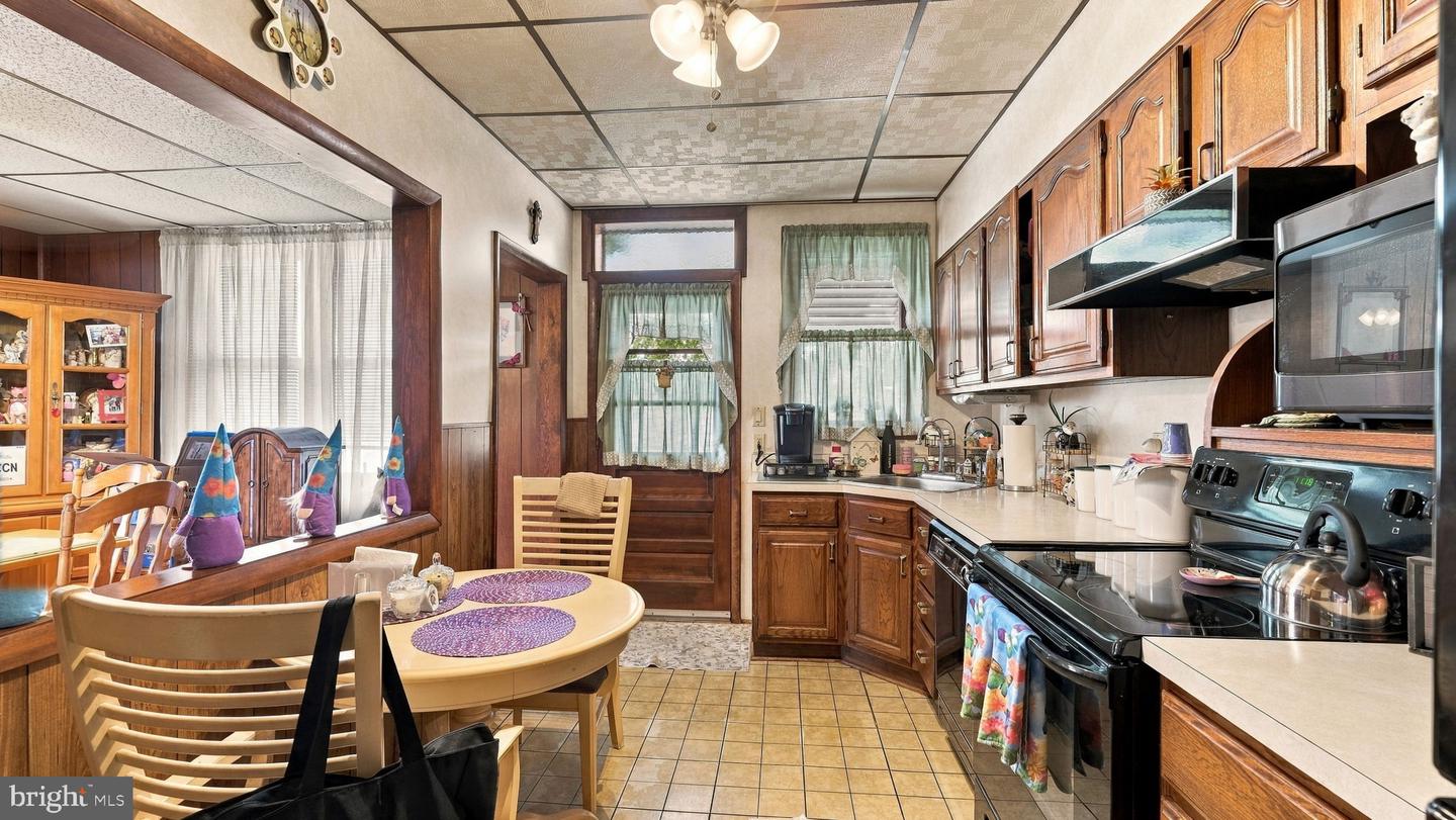 1 Chestnut St Property Photo 11