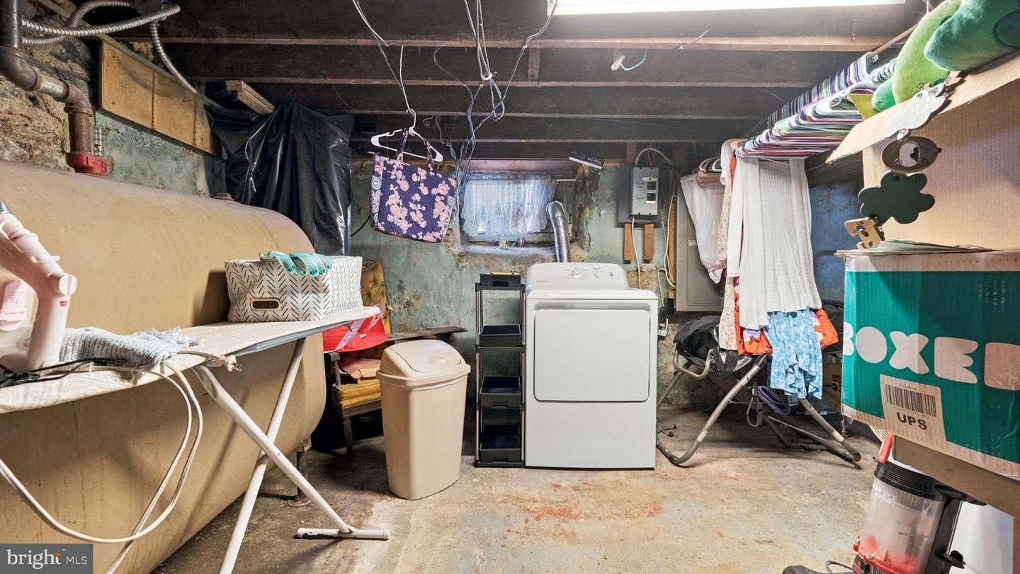 1 Chestnut St Property Photo 12