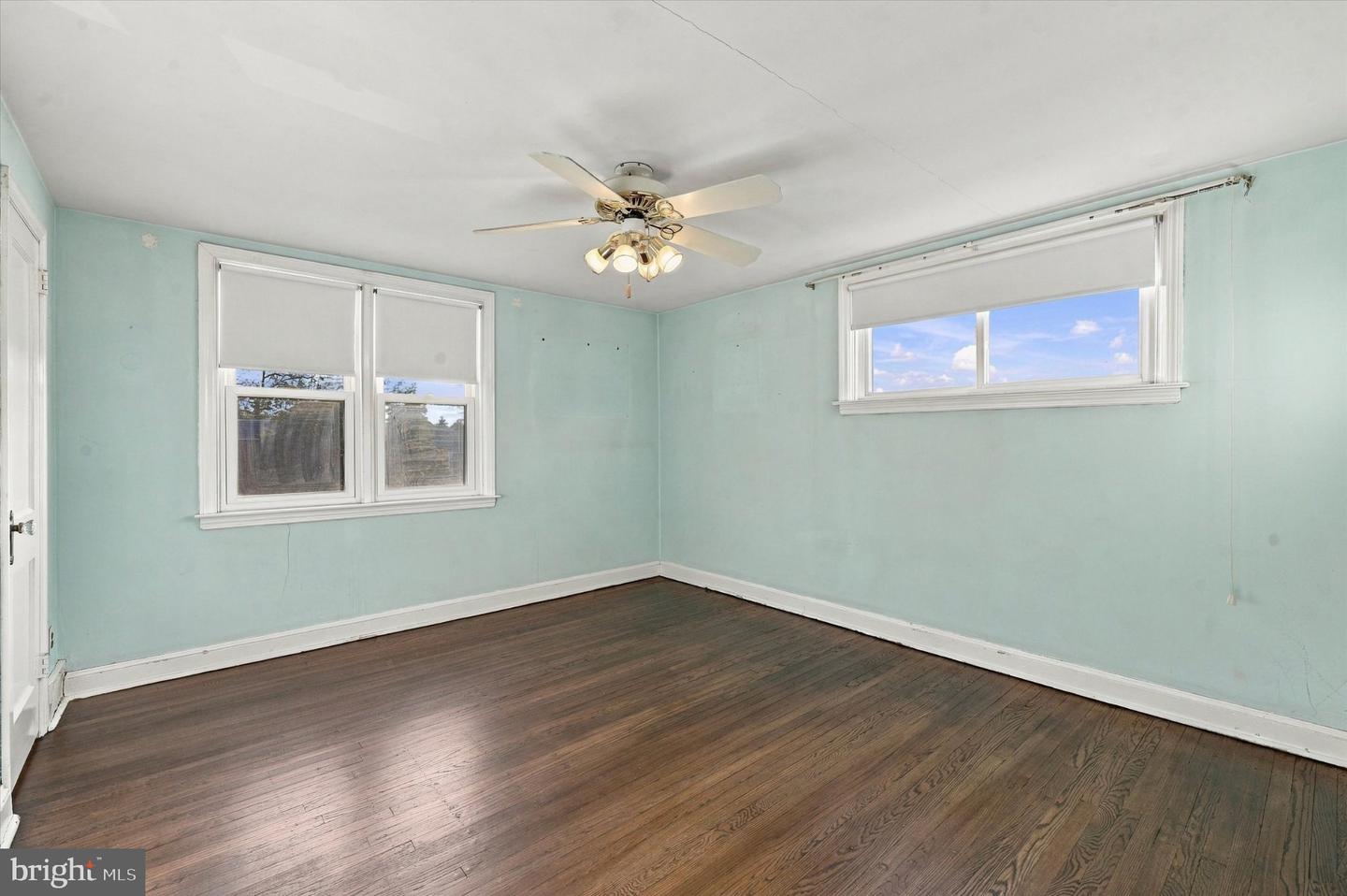 807 Hampshire Rd Property Photo 12