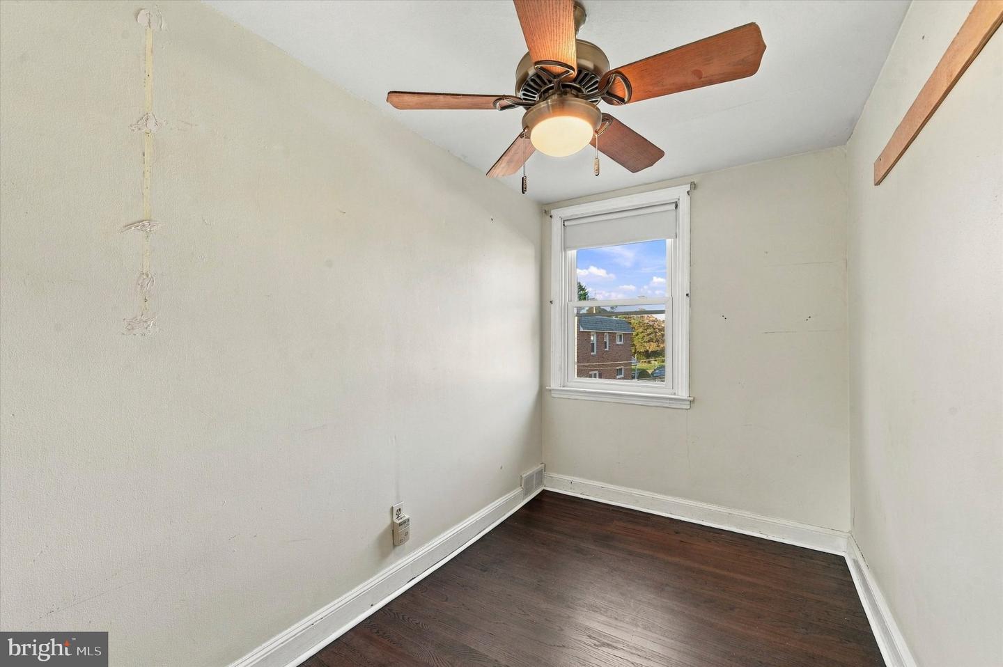 807 Hampshire Rd Property Photo 15