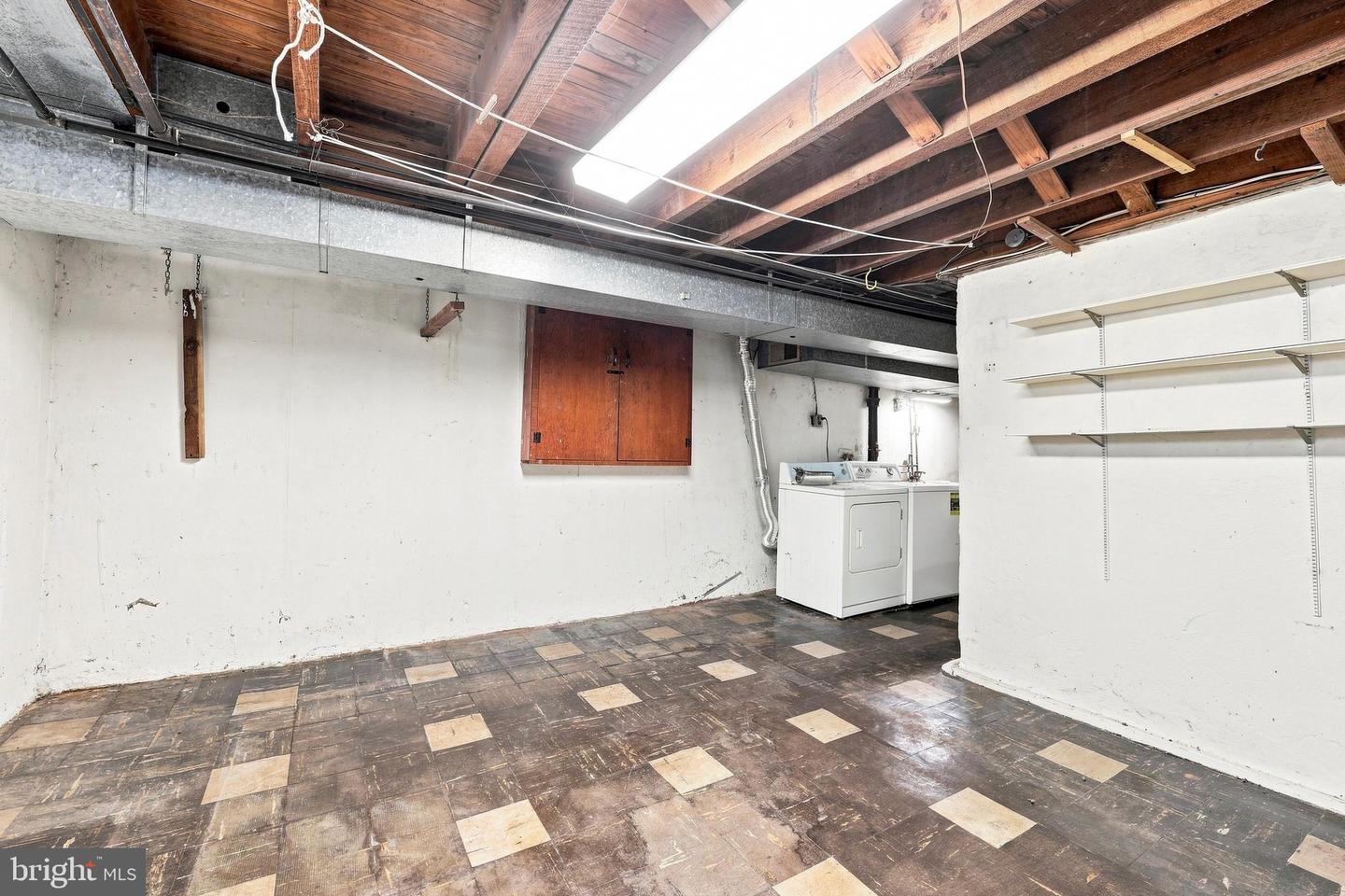 807 Hampshire Rd Property Photo 16