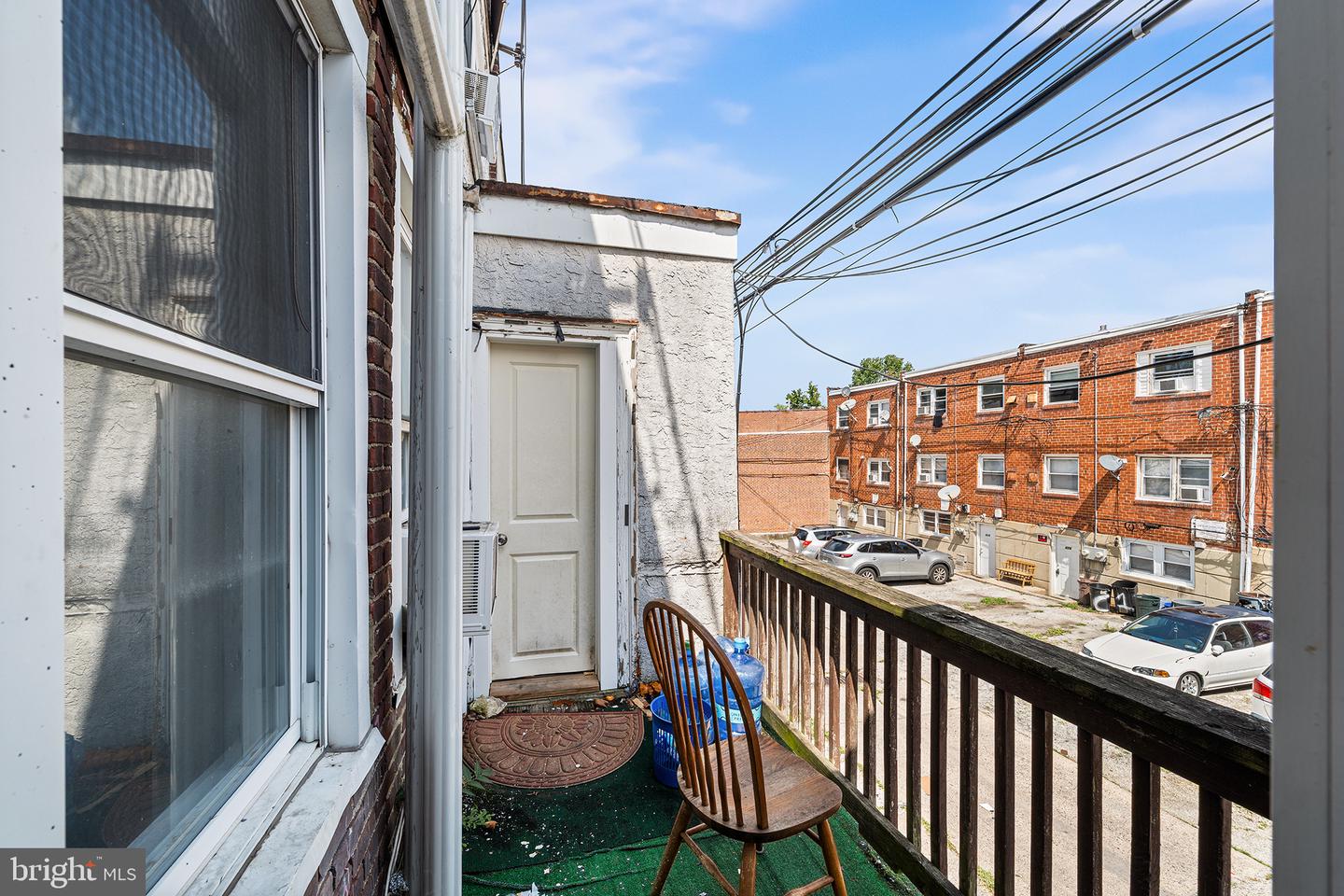 435 Croyden Rd Property Photo 15
