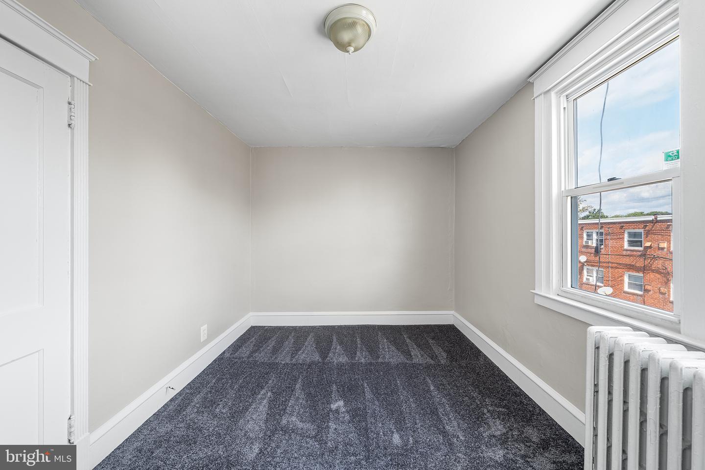 435 Croyden Rd Property Photo 22