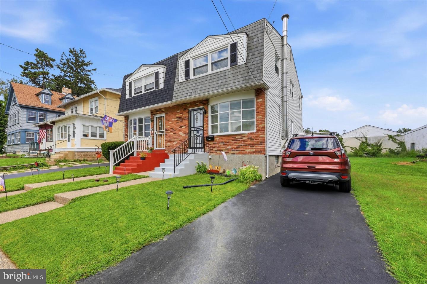 411 Crotzer Ave Property Photo 1
