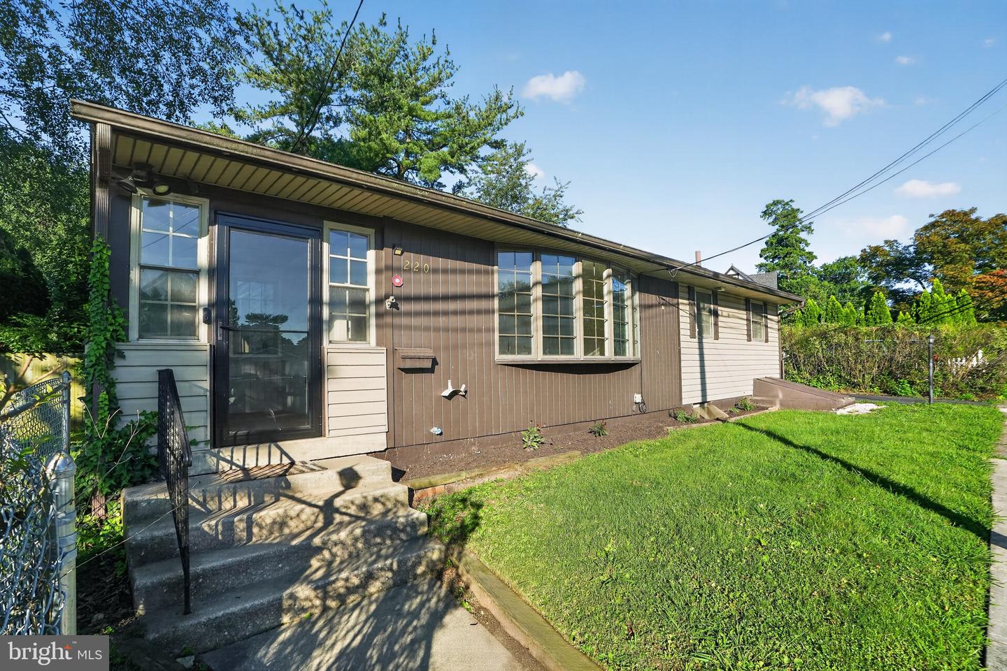 220 MCKINLEY AVE