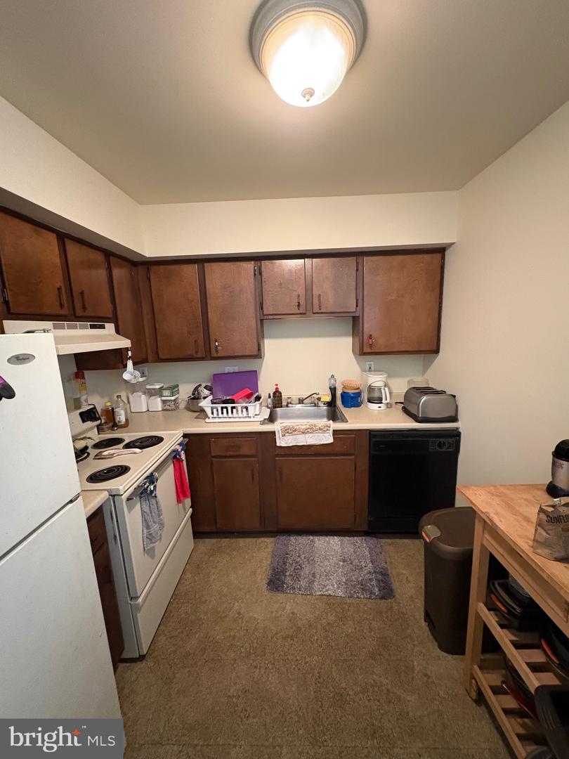 5200 Hilltop Dr #a21 Property Photo 3