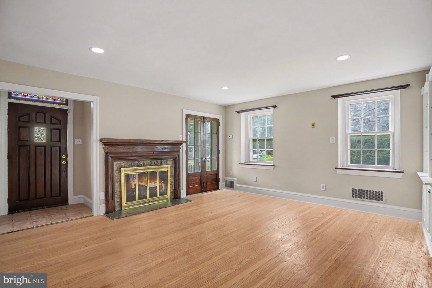 407 Beverly Blvd Property Photo 5