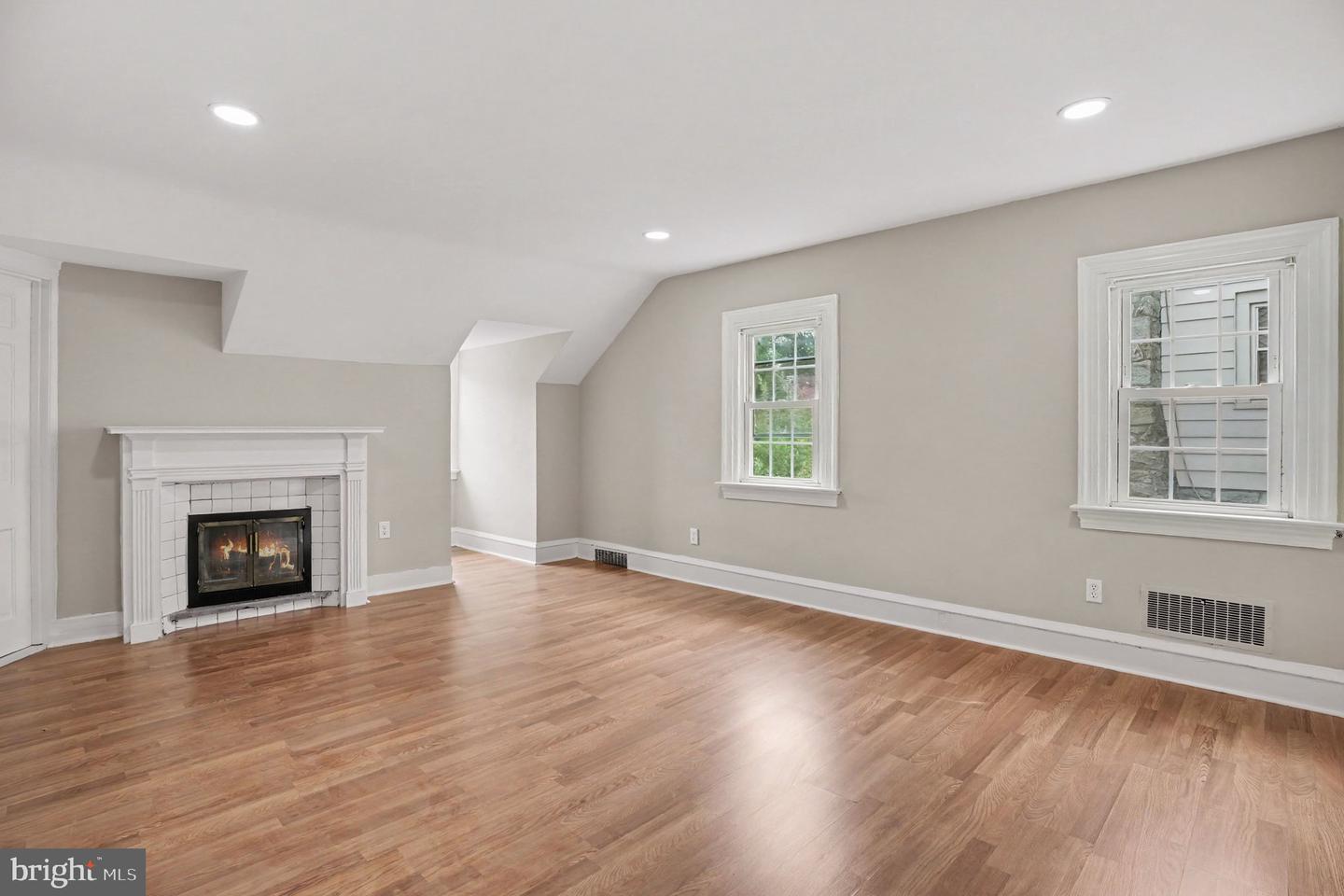 407 Beverly Blvd Property Photo 7