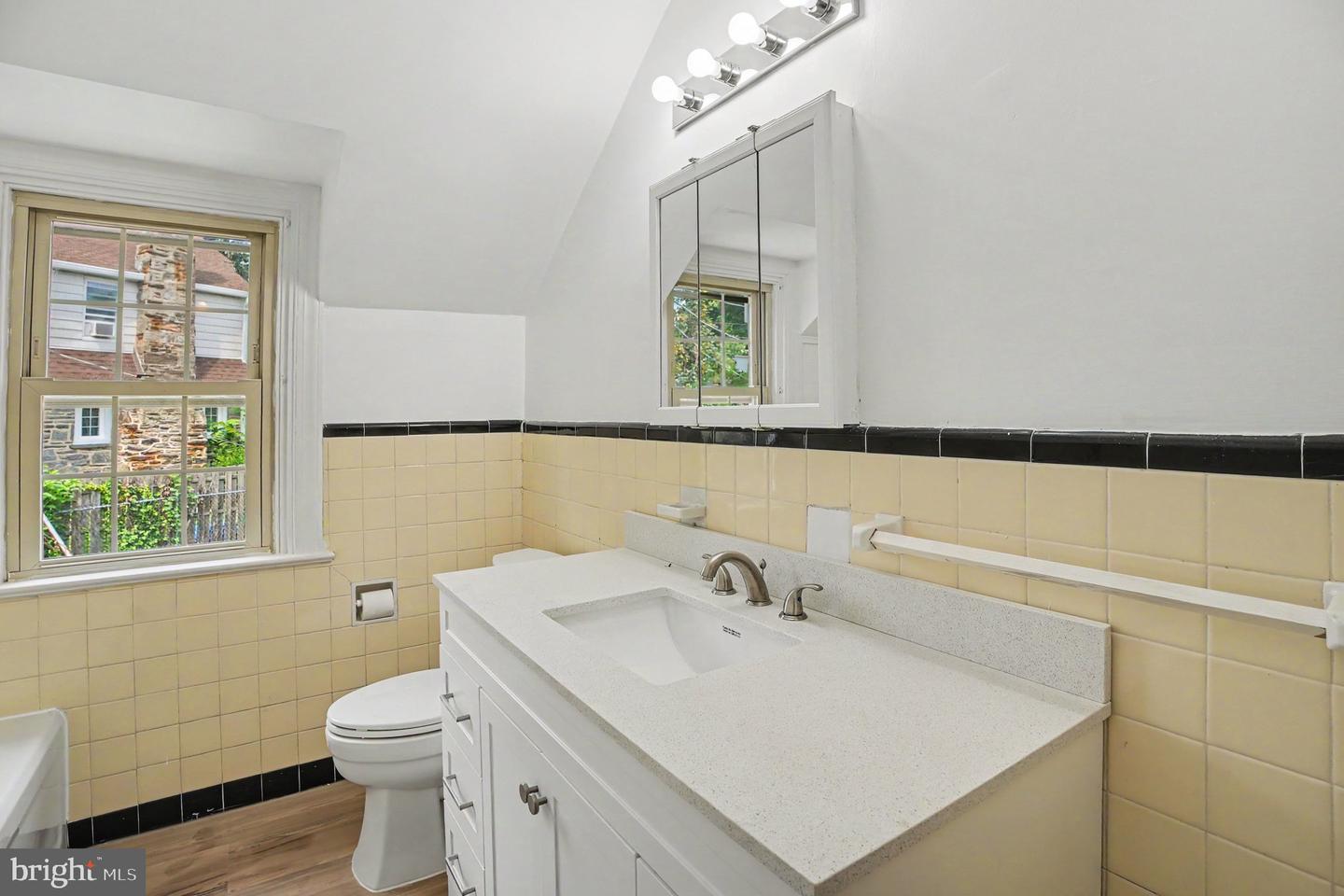 407 Beverly Blvd Property Photo 17