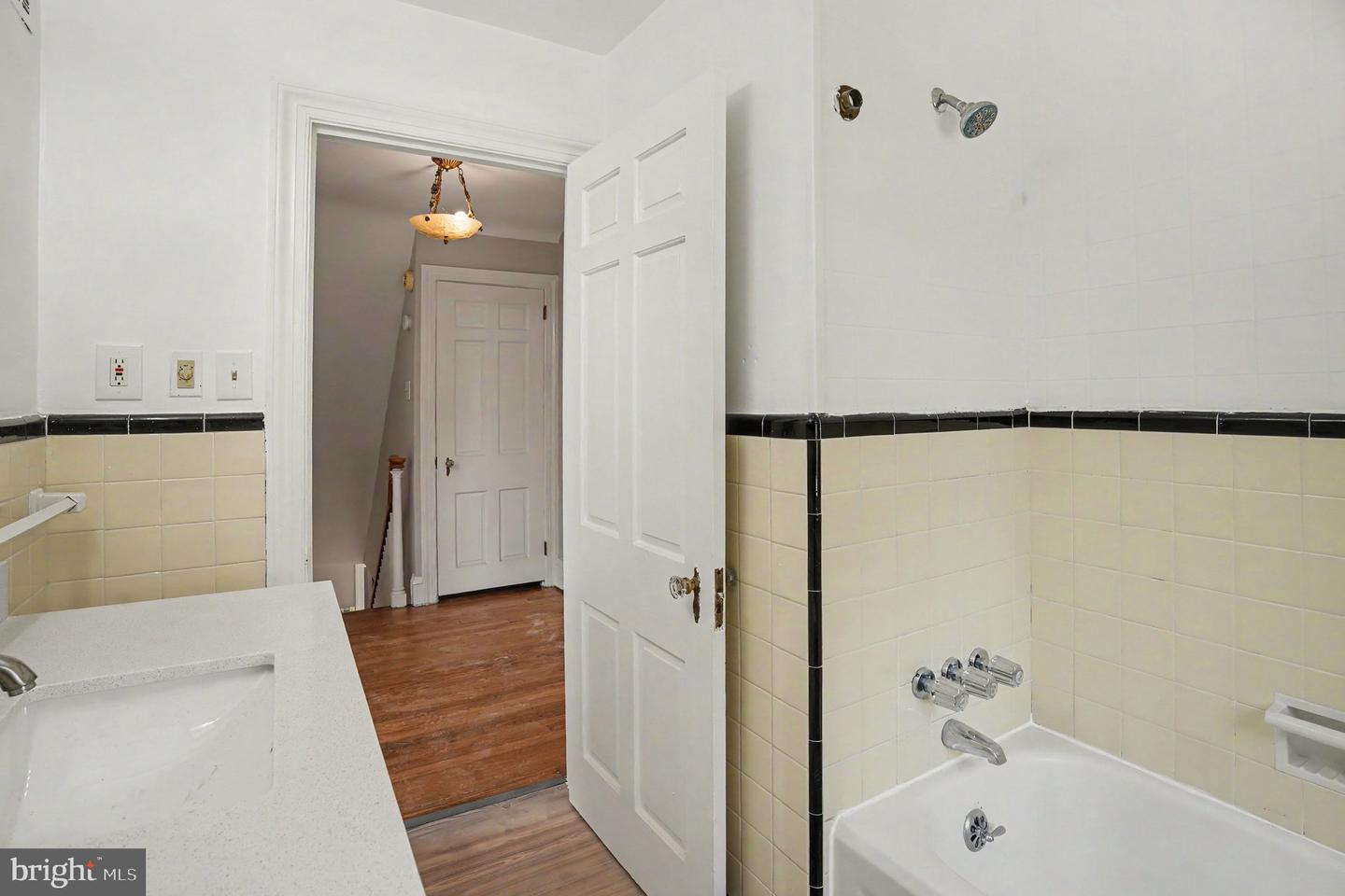 407 Beverly Blvd Property Photo 18