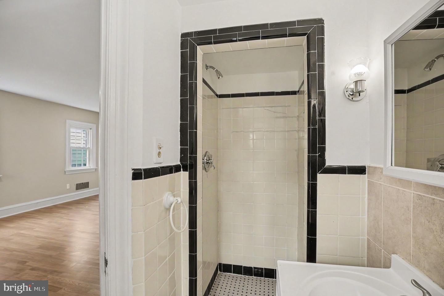 407 Beverly Blvd Property Photo 19