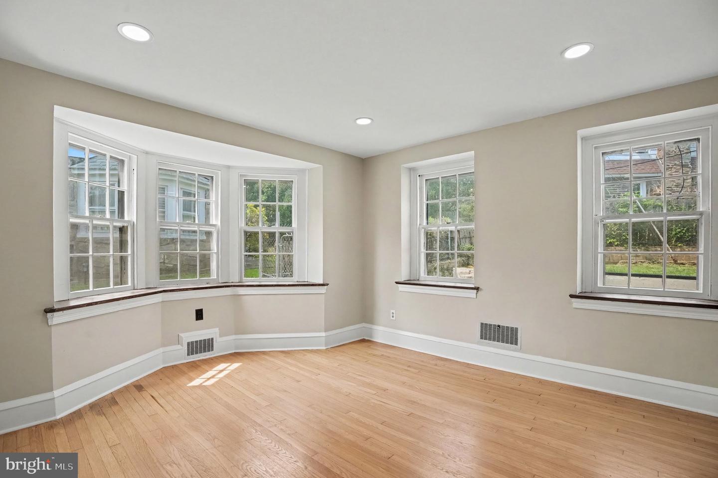 407 Beverly Blvd Property Photo 21
