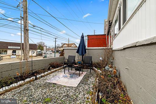 409 S Springfield Rd Property Photo 3
