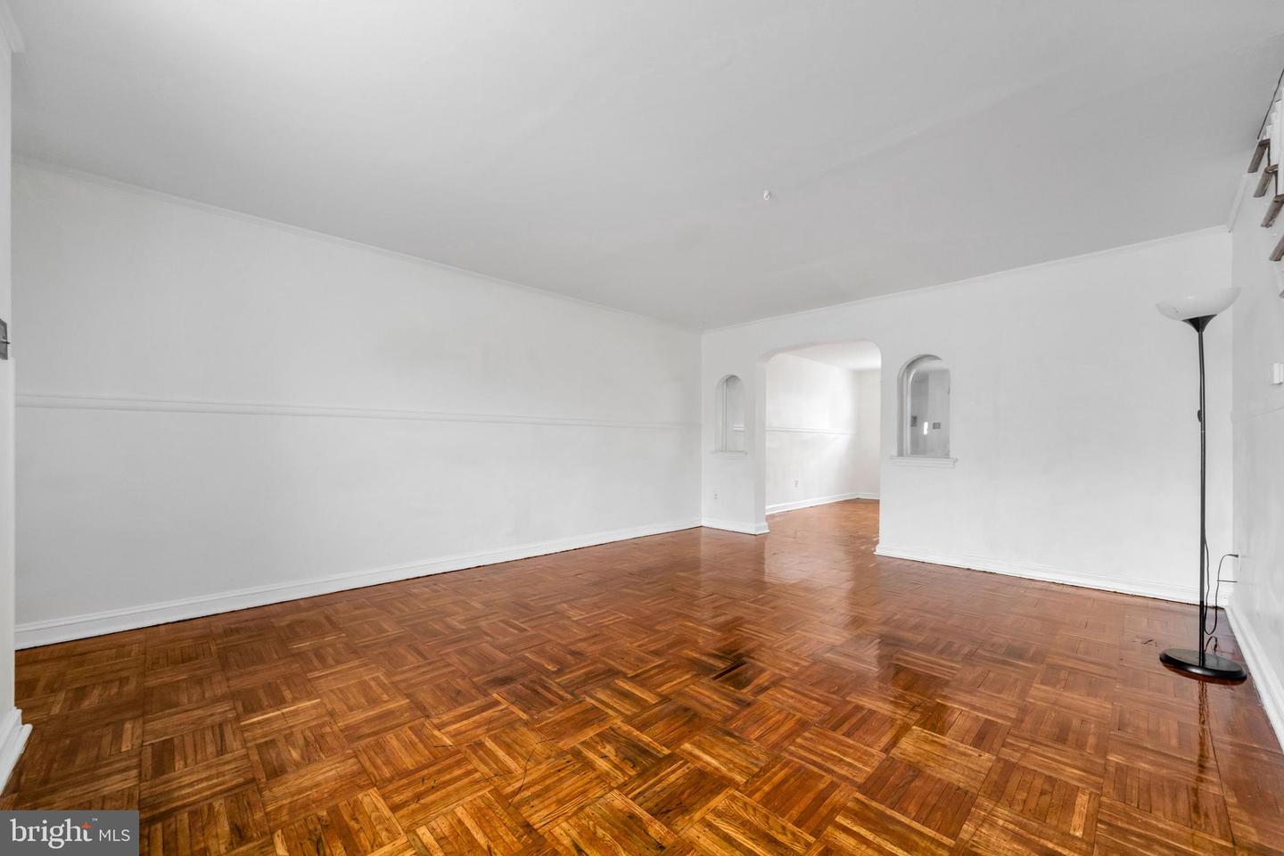 6846 Radbourne Rd Property Photo 5